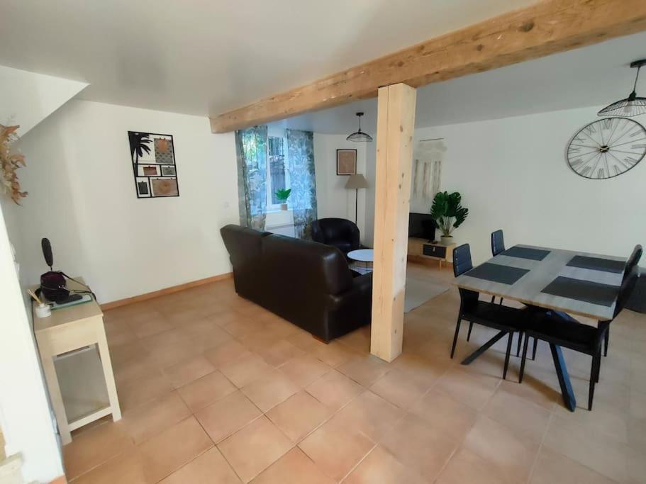 Gite Chaleureux Au Coeur Du Village Roquetaillade Exterior foto